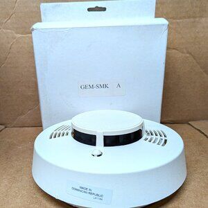NAPCO GEM-SMK WIRELESS PHOTOELECTRIC SMOKE DETECTOR UNUSED OLD STOCK